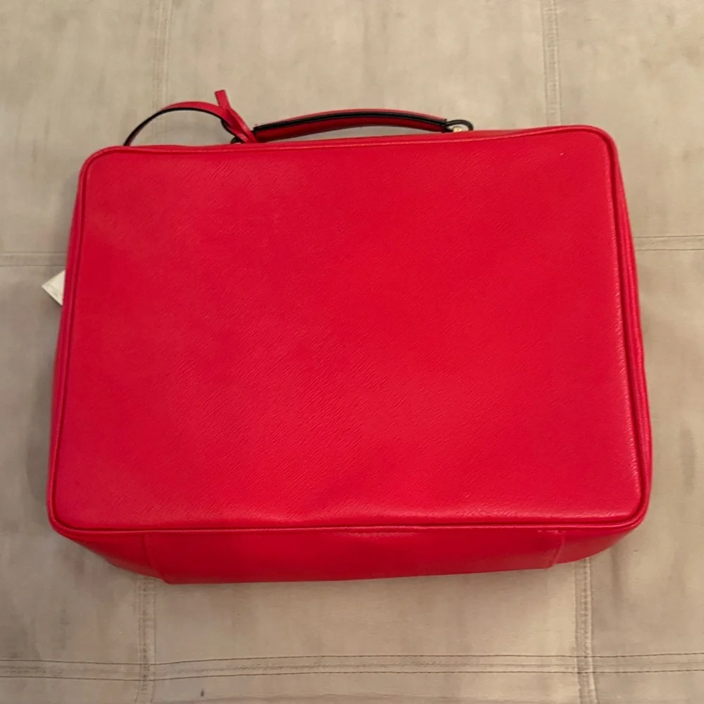 Estée Lauder Red Designer Makeup Bag 💄